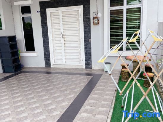 Niana Homestay Melaka - near town - photo 1