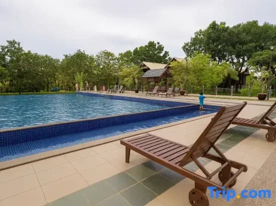 The Langit Duyong Marina Resort - photo 4