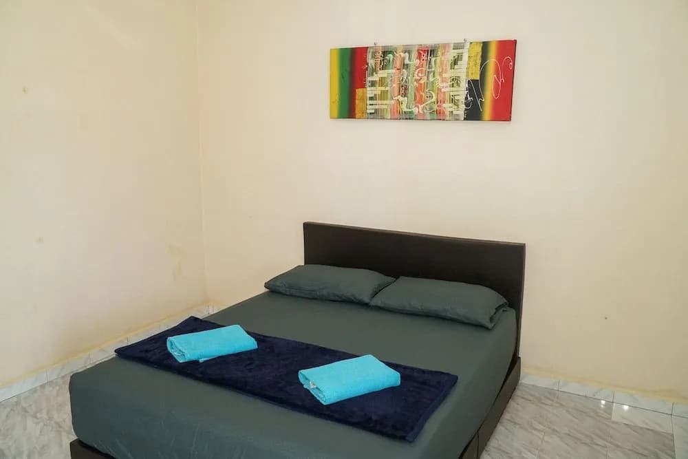 Indiana Cafe and Beds - photo 5