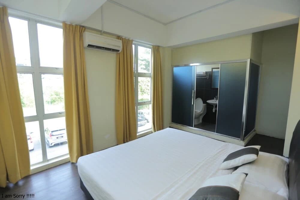 JAM Hotel Kota Warisan Sepang @ ERL Salak Tinggi, KLIA 1-2 & F1 - photo 4