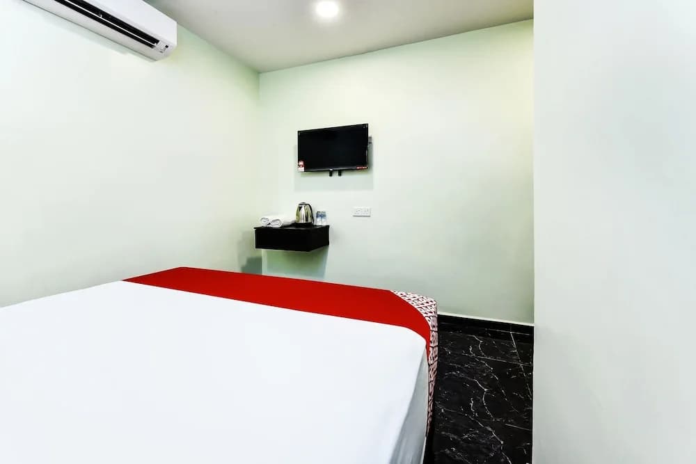 OYO 90445 Th Hotel - photo 12