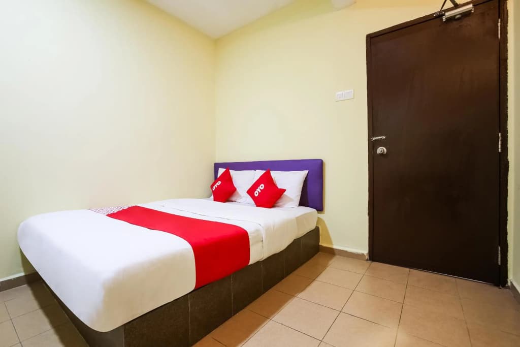 OYO 89585 Hotel Happy Inn - photo 18