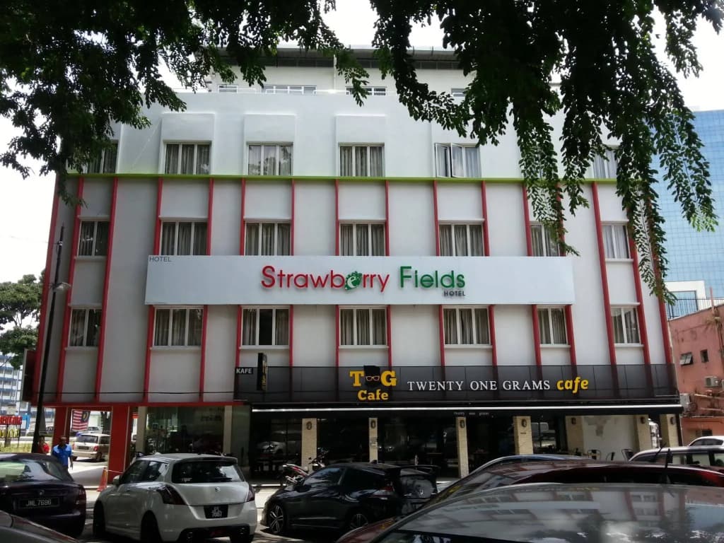 Hotel Strawberry Fields - photo 1