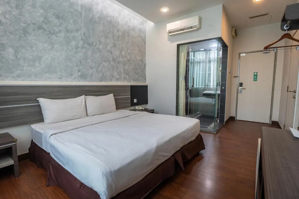 Indra Hotel - photo 2