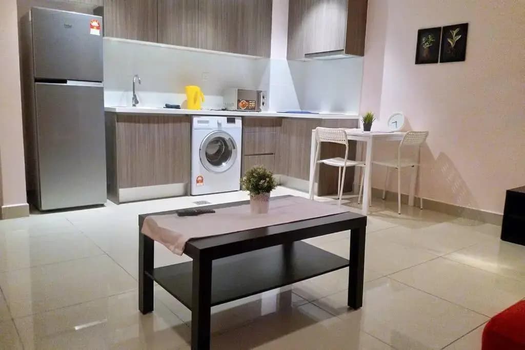 HB1512- Hyve Studio unit, Lake view, Cyberjaya, Free Wi-Fi, Free Parking, Netflix,Pool - photo 14