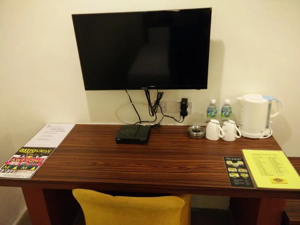 Station Gold Budget Hotel - photo 3