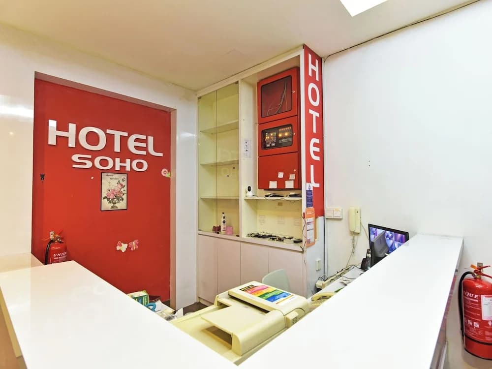 OYO 90853 New Soho Hotel - photo 1
