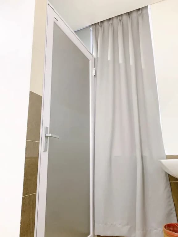 DG One Stop Budget Hotel - photo 10