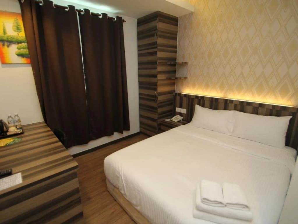 Century Inn Hotel - photo 10