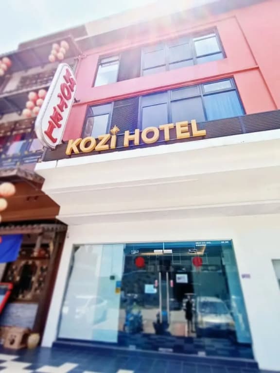 Kozi Hotel - Bukit Indah - photo 8