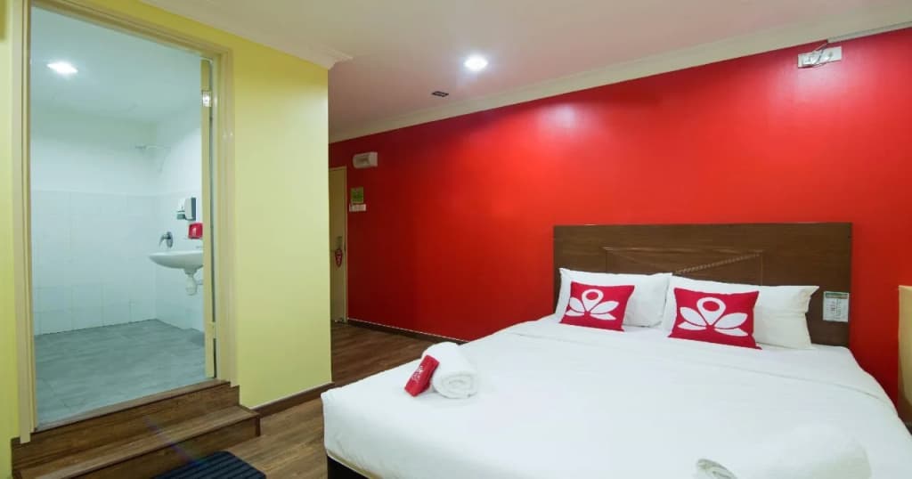 Hotel Sunjoy 9 by ZEN Rooms - photo 3