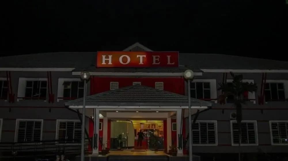 Grand Paradise Highway Hotel Rawang - photo 1