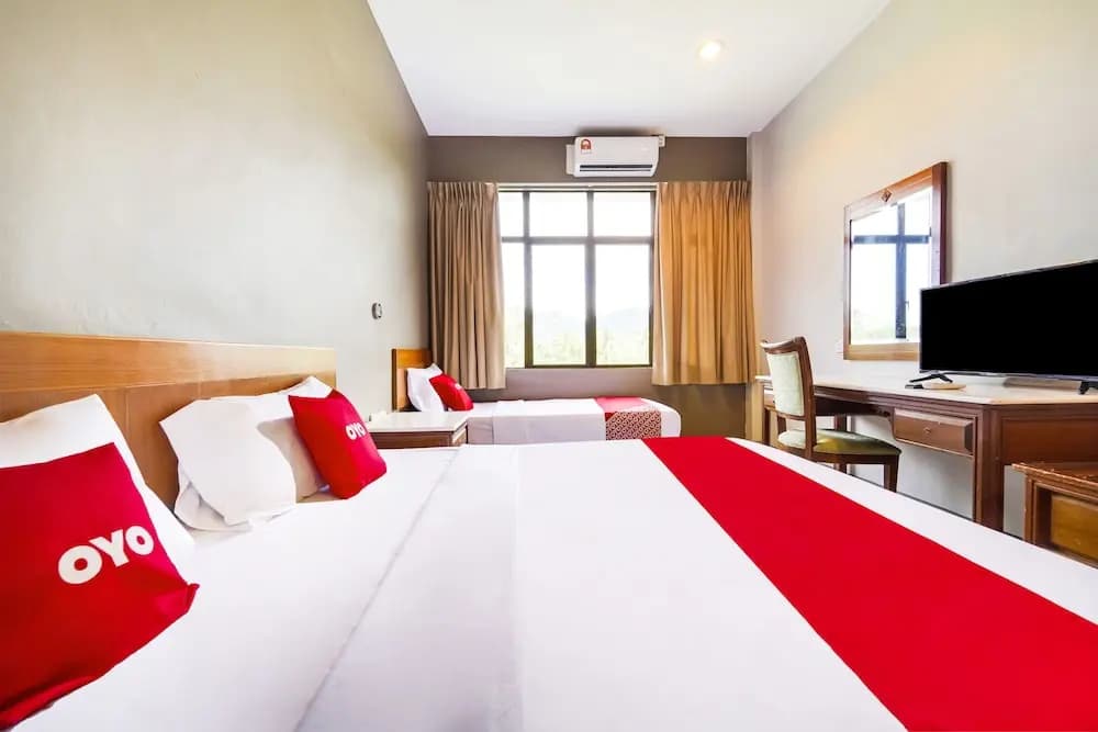 S S Motel by OYO Rooms - photo 1