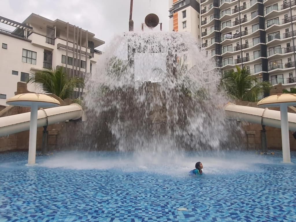 SG Resort Residence, studio, sea & pool view, high level unit - photo 3