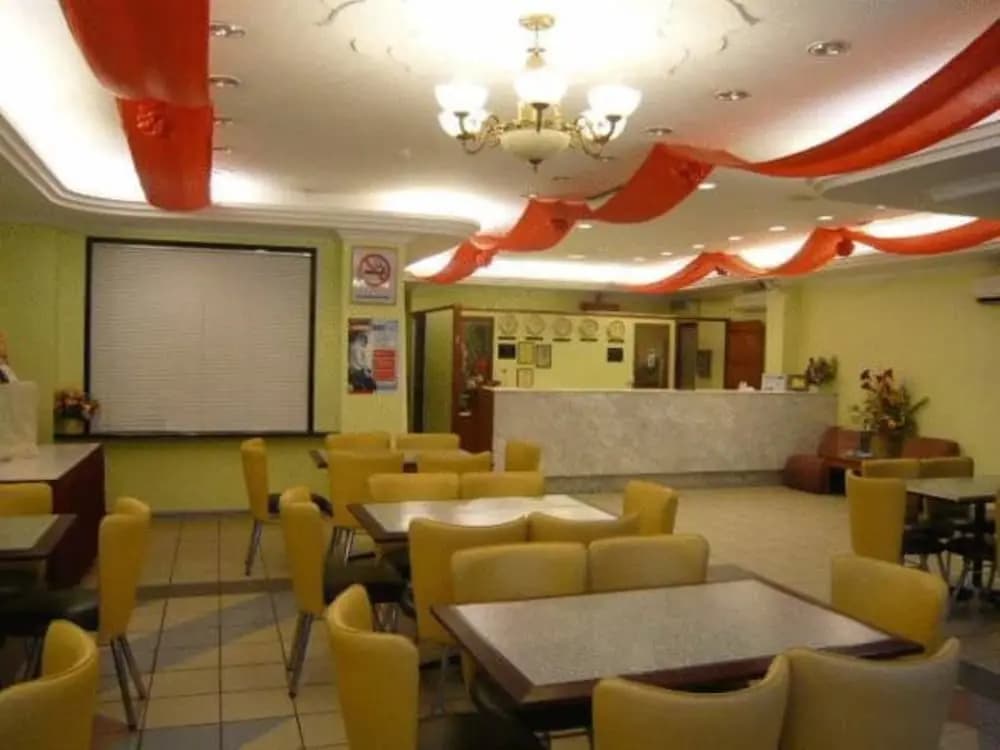 Accordian Hotel - photo 10