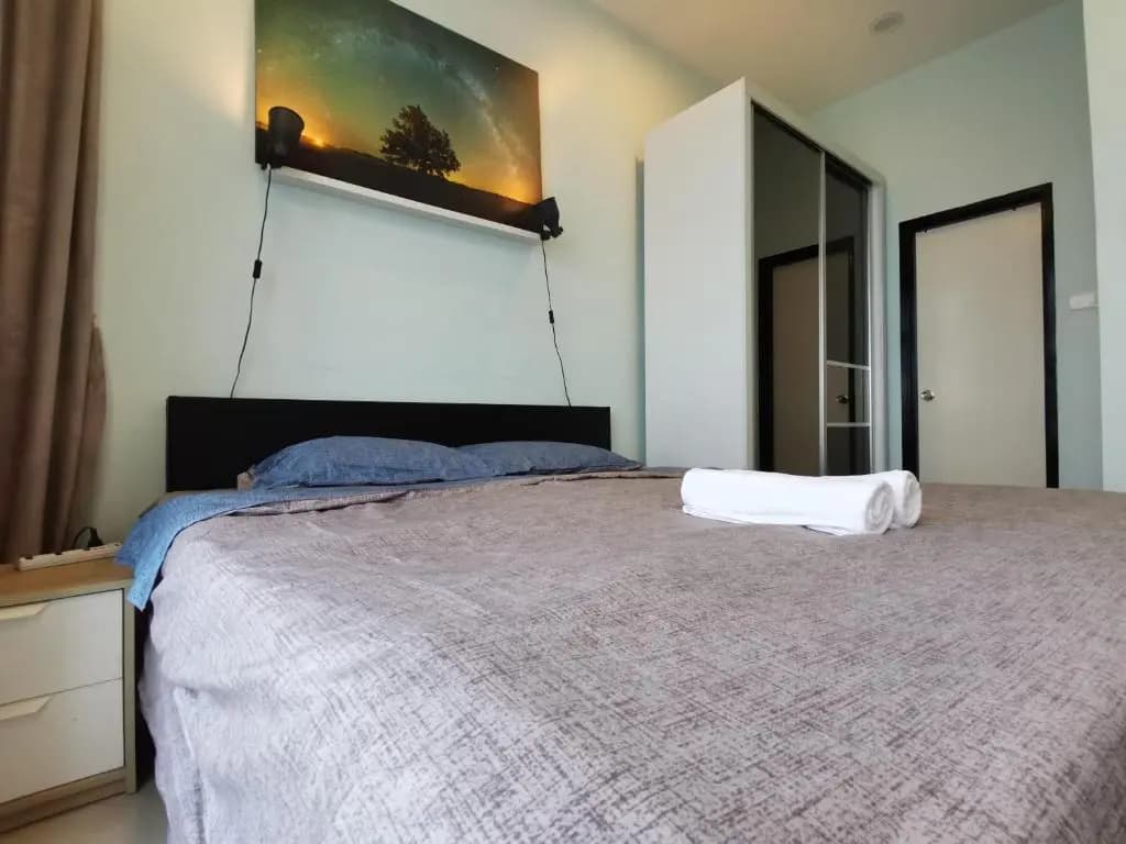 BUKIT INDAH 6pax WIFI NETFLIX 3 BEDROOM - photo 4