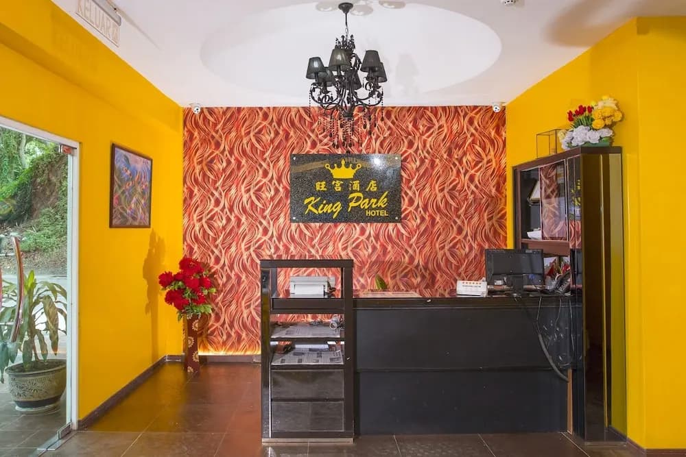 OYO 44037 King Park Hotel - photo 13