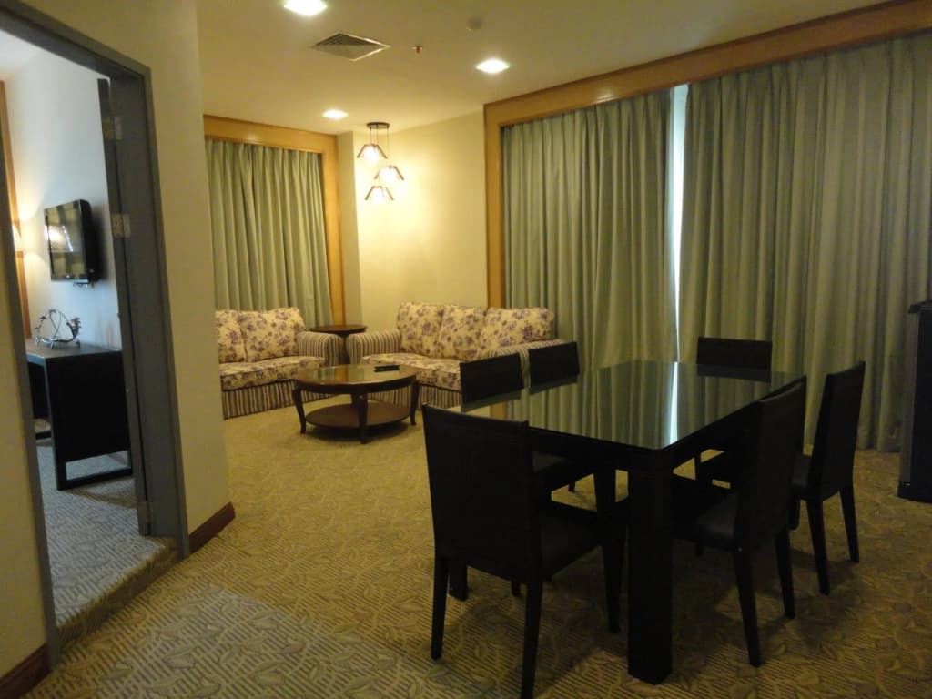 The Pavilion Hotel - photo 6