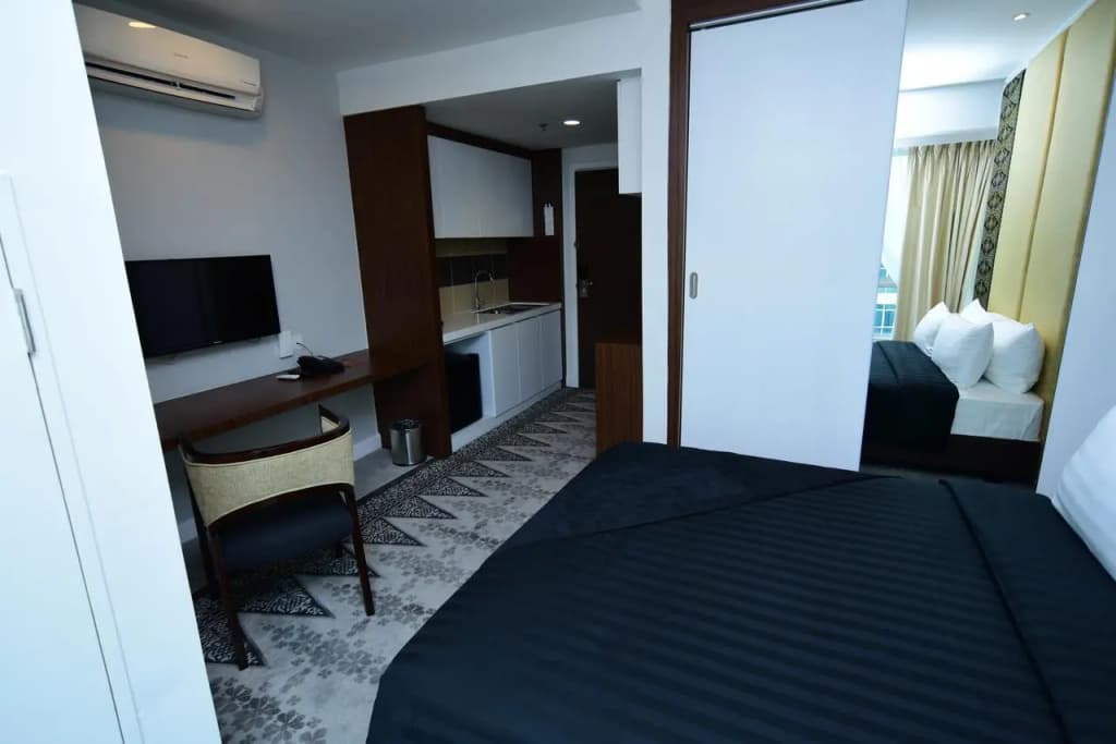 Utm Hotel & Residence - photo 2