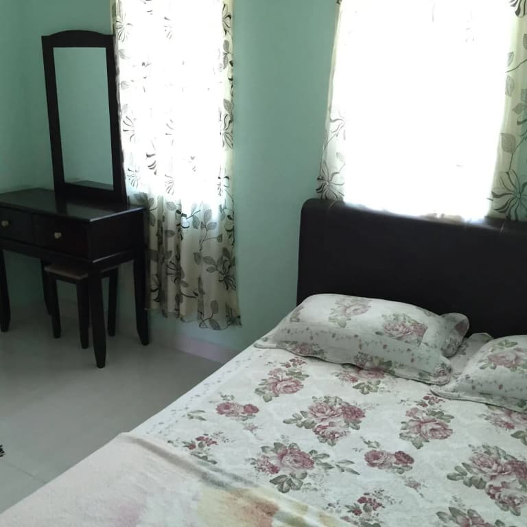 Malinja Homestay - photo 4