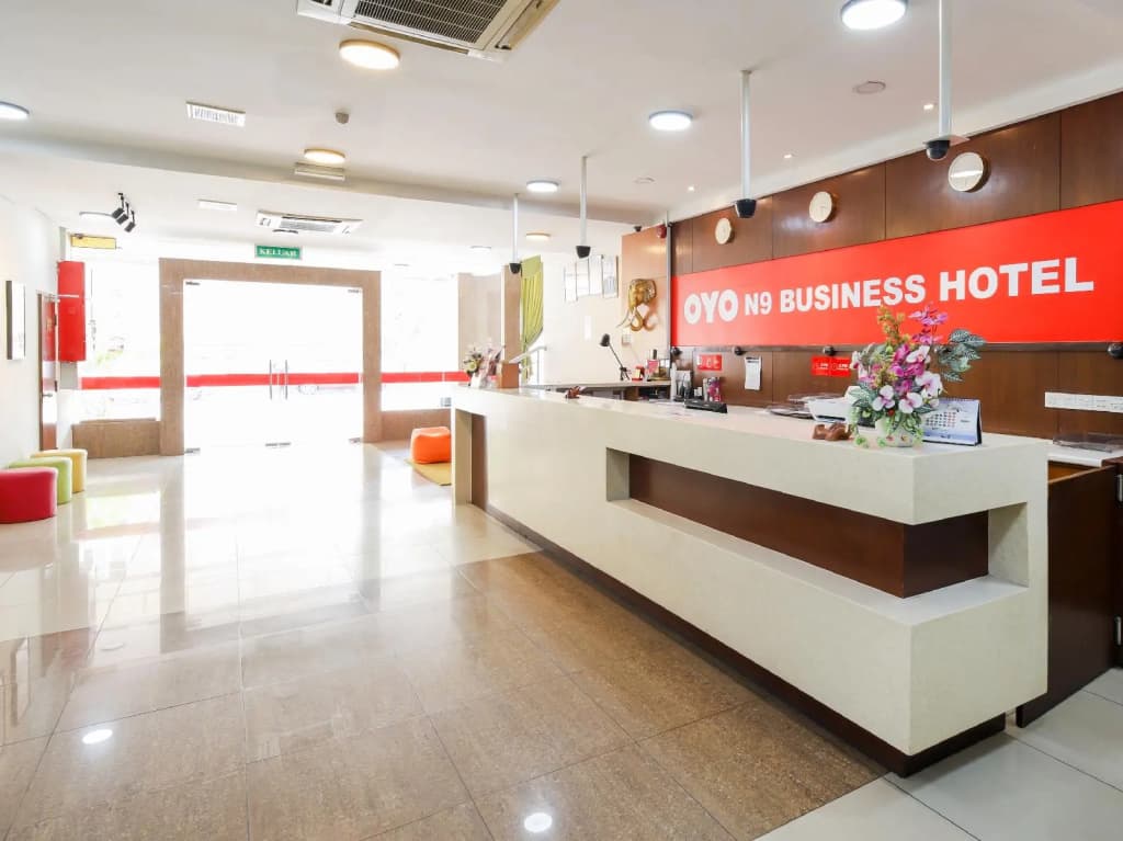OYO 43955 N9 Business Hotel - photo 15