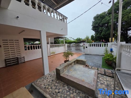 Jonker Home 2 Walking Distant to Banda Hilir - photo 1