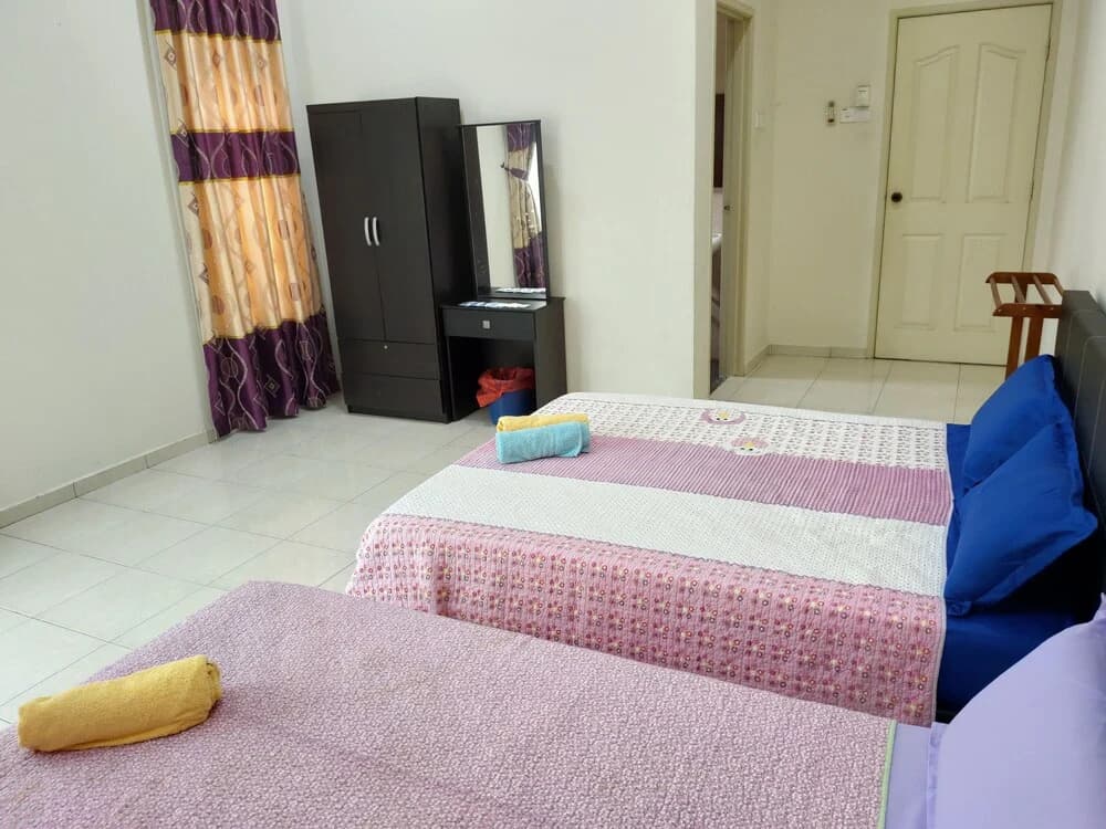 OYO 90228 D'anjung Villa 4bhk - photo 2