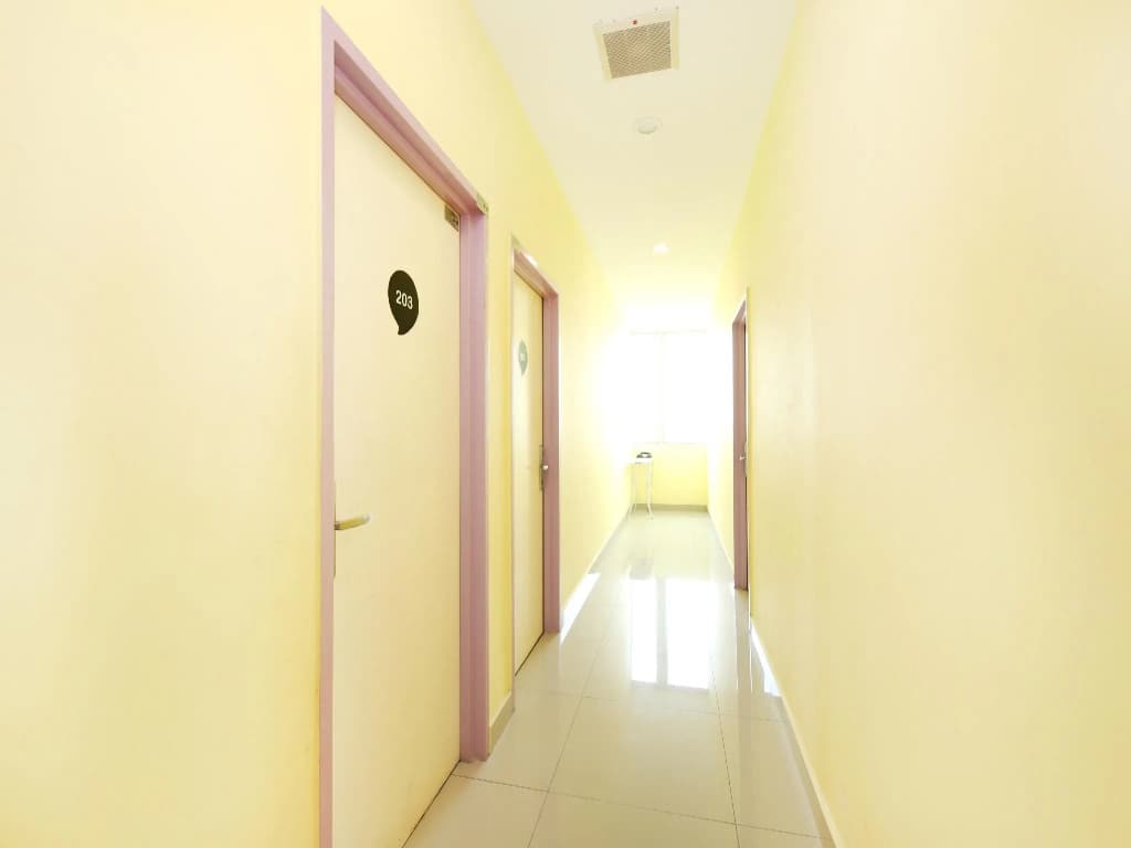 Comma Hotel - photo 9