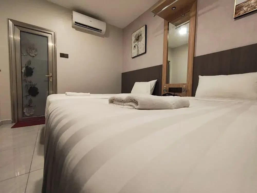 Hotel Mawar Inn - photo 16