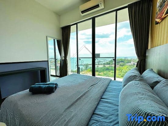PD D’Wharf Seaview & Sunset Suite (up to 6 Pax) - photo 1