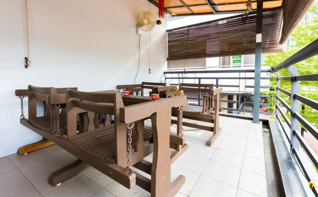 OYO 663 Trevor Hotel - photo 10