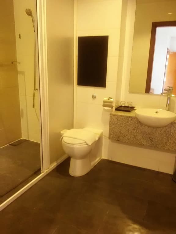 Gloria Swiss Hotel & Apartment Sandakan - photo 7