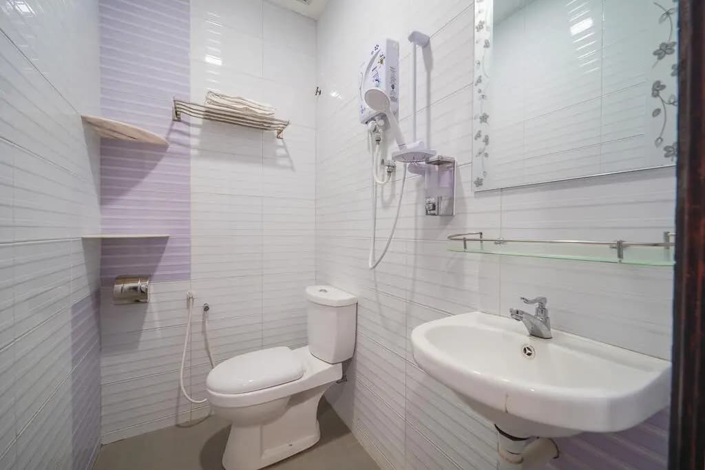 CMN Hotel - photo 8