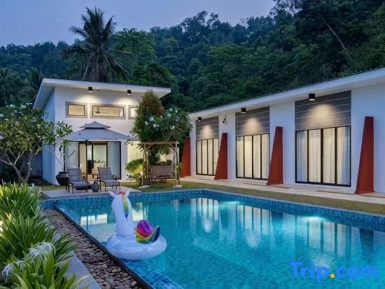 Hornbill Retreat 9BR Pool Villa Near Cenang by Linese Homestay - photo 1