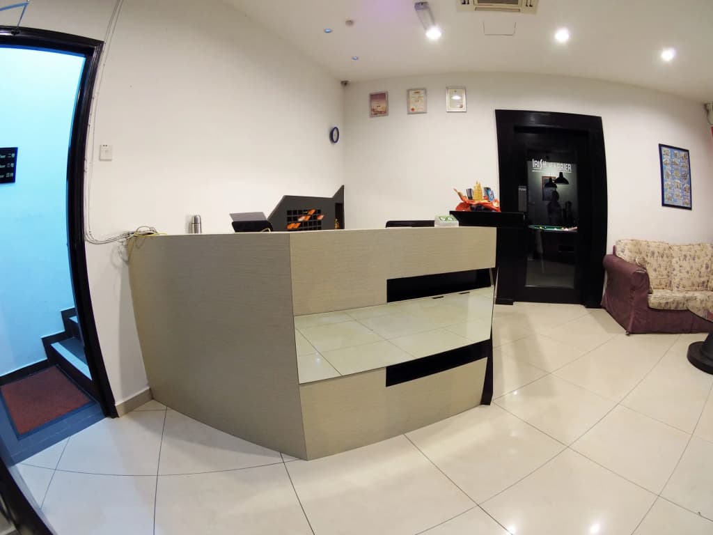 Hash House Hotel - photo 2