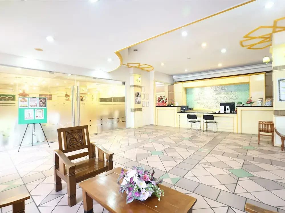 OYO 89489 Al Ansar Hotel - photo 2