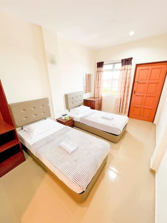 Amzar Motel Cenang - photo 5