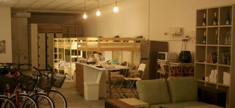 Bed and Bike Backpacker Studio - Hostel - - photo 1