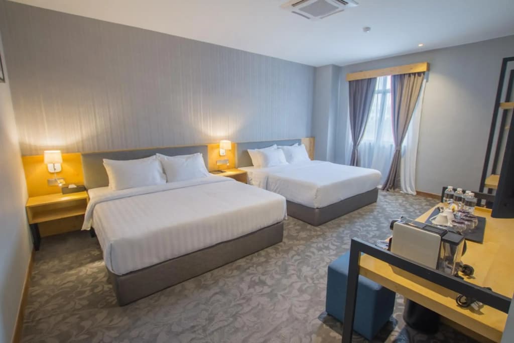 Redpine Boutique Hotel - photo 3