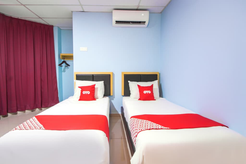 Hotel 22, Northport - photo 1