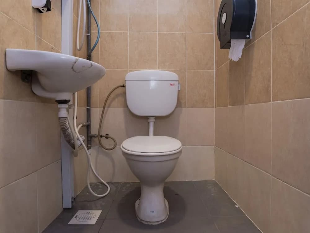OYO 44026 98 Hotel - photo 9