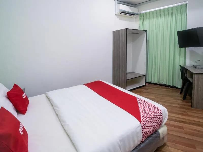 69 Room 4 Stay by OYO Rooms - photo 6