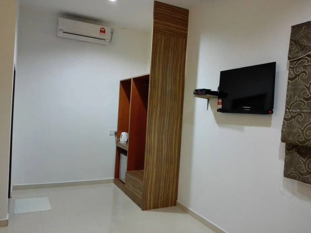 White Cottage Chalet - photo 2