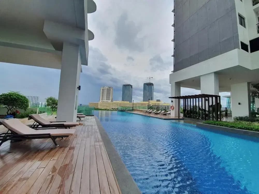 MidValley MegaMall View Southkey Mosaic 2BR 2FREE By Natol - photo 11