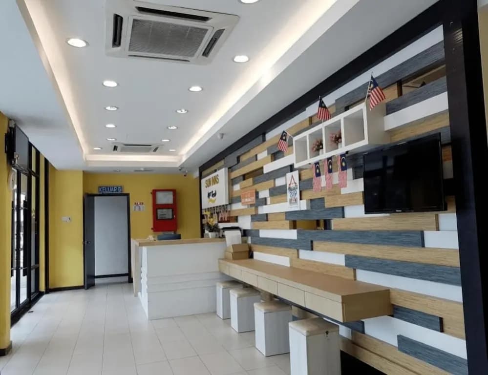 Sun Inns Hotel Ayer Keroh - photo 1