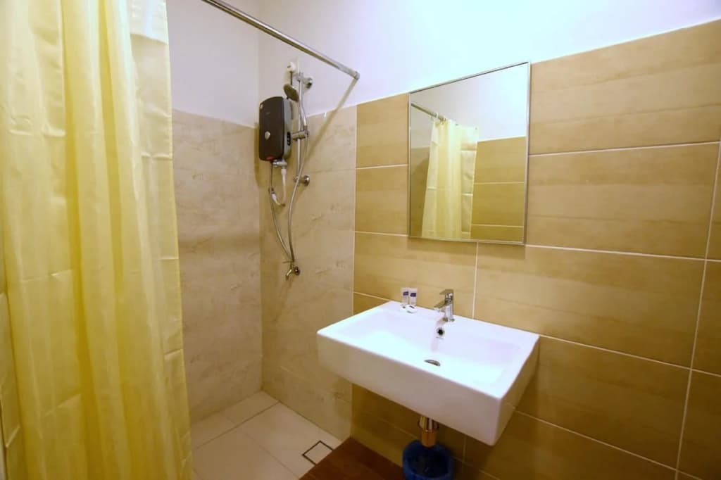 Hotel Ariana Iskandar - photo 9