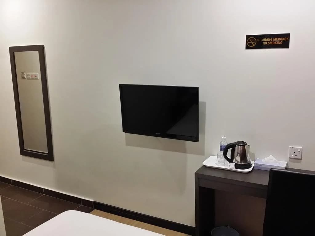 MJ Hotel - photo 3