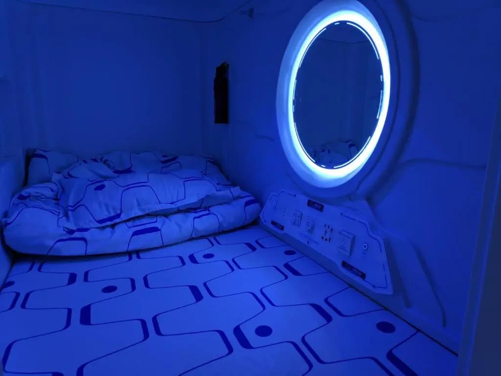 Space Cap Hotel - photo 2