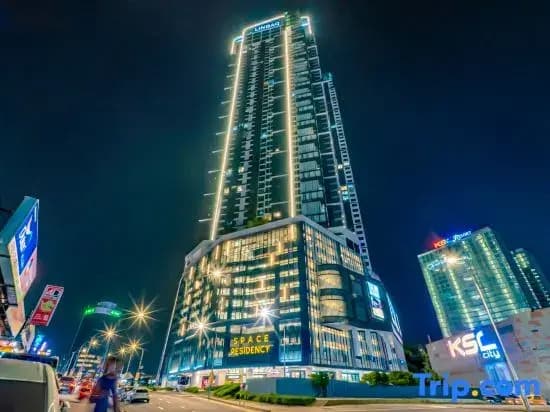 Space Residency Premium Suite Near KSL Mall by Nest Home - photo 3