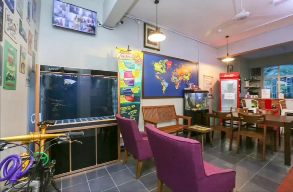 Hotel O Bed Station Guest House Dormitory - photo 7